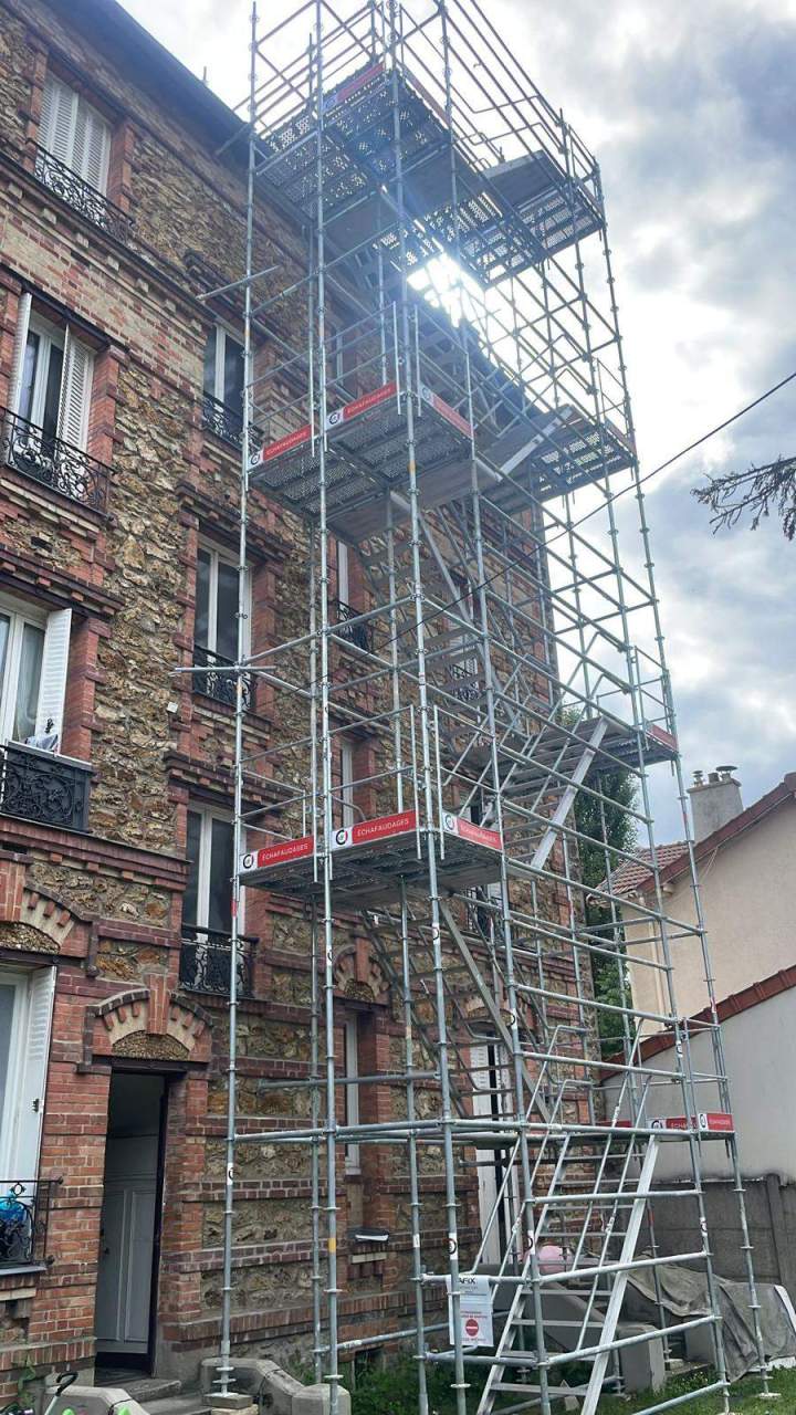 Location et montage de sapine d'échafaudage Île-de-France